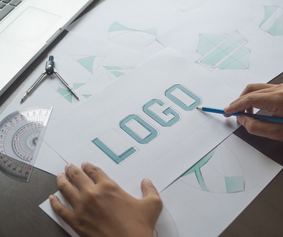 logo xe độ có tên